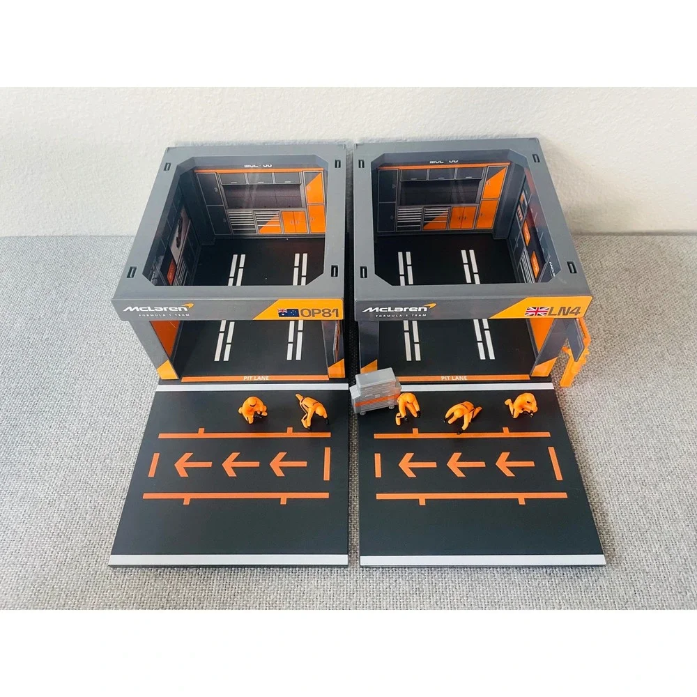 McLaren F1 Team Pit Garage Diorama Lando Norris LN4 Oscar Piastri OP81 Set